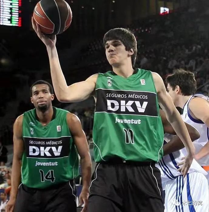 露出一定的 露出一定的