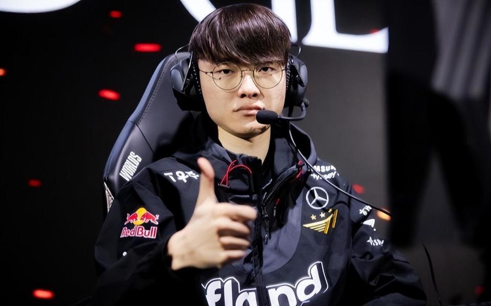 他手里的机 他手里的机