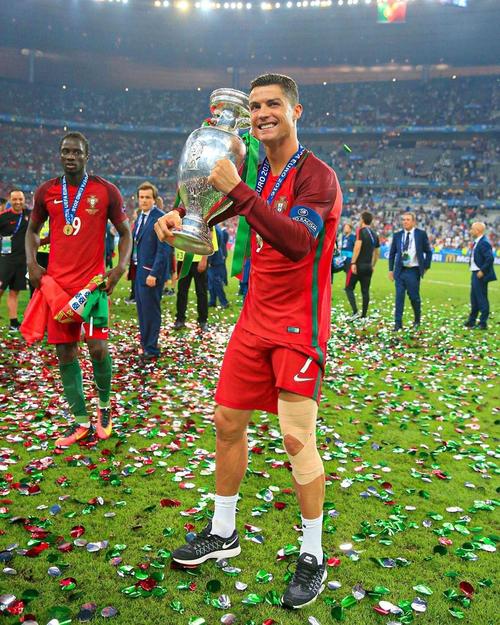 向梯队打通 向梯队打通